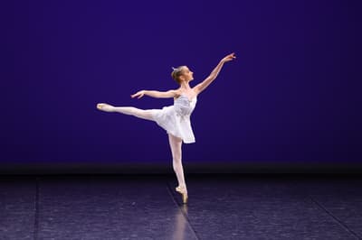 Alizé Valencony — Classical dancer, France