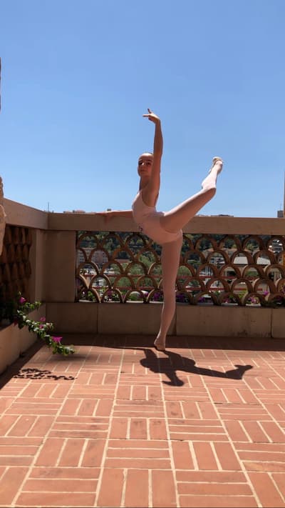 Alizé Valencony — Classical dancer, France
