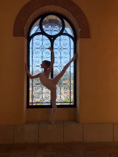 Alizé Valencony — Classical dancer, France