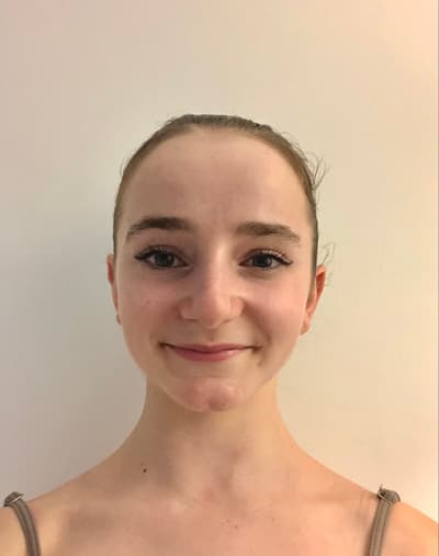 Alizé Valencony — Classical dancer, France
