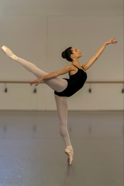 Liz Fratelli — Classical dancer, France