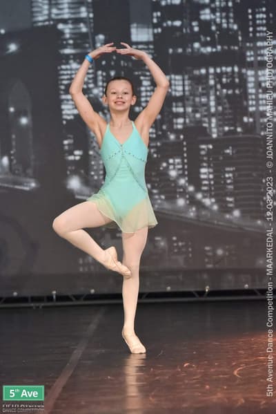 Elle Vandijck — Modern dancer, Belgium