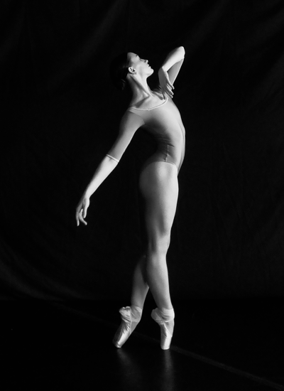 Isabella Klemowits — Classical dancer
