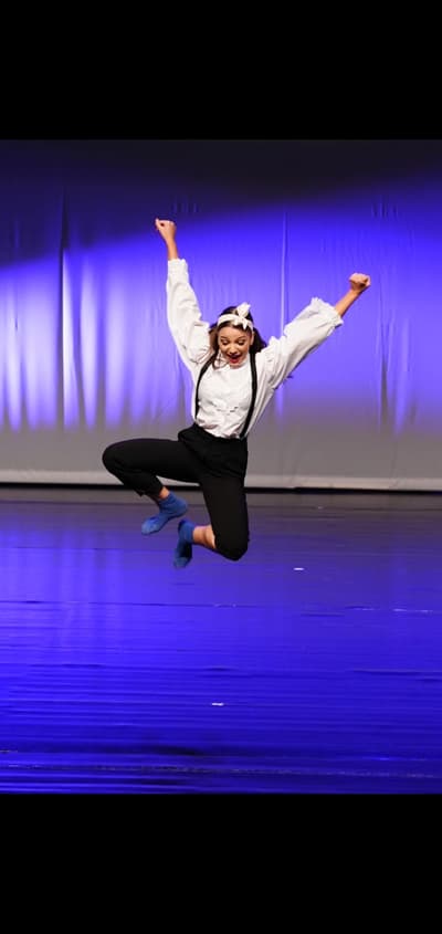 Ioana Daria Popa — Contemporary dancer, Romania