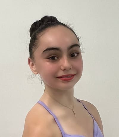 Anouk Benoliel — Classical dancer, France