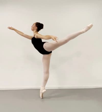 Anouk Benoliel — Classical dancer, France