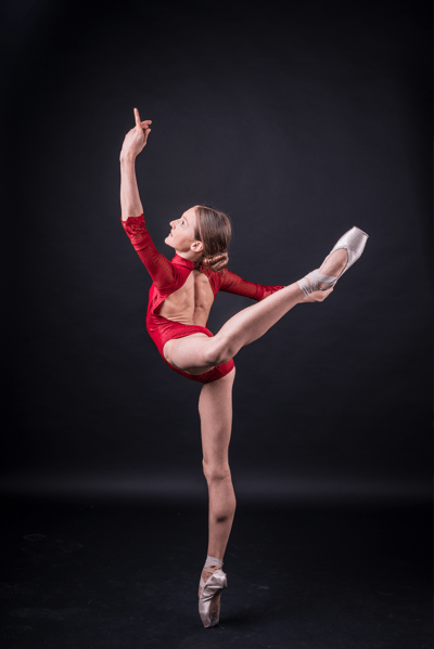 Melinda Cruz — Classical dancer, France