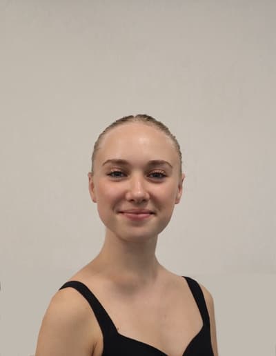 Molly Grealis — Classical dancer, United States