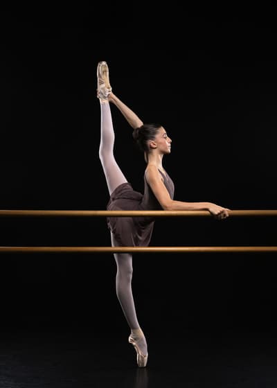 Amandine LLATI — Classical dancer, France