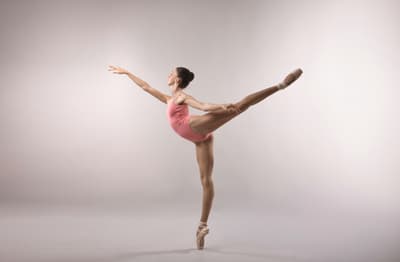 Amandine LLATI — Classical dancer, France