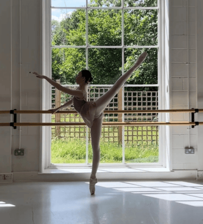 Holly Sellers — Classical dancer