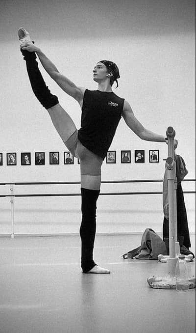 Matt Vuaflart — Classical dancer