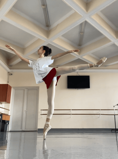 Bianca Guzu — Classical dancer, Romania