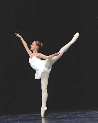 Candice MOINE — Classical dancer, France