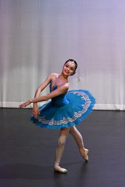 Elodie LAMONT — Classical dancer, Australia