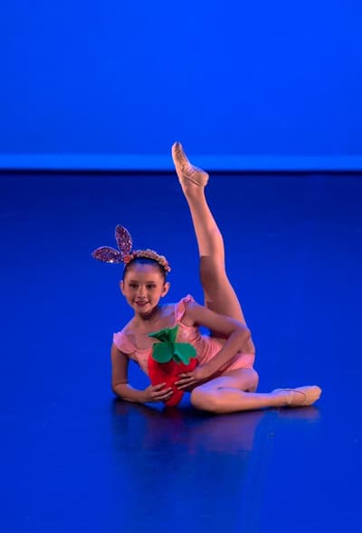 Mia Melissa Bojalil Peniche — Classical dancer, Mexico