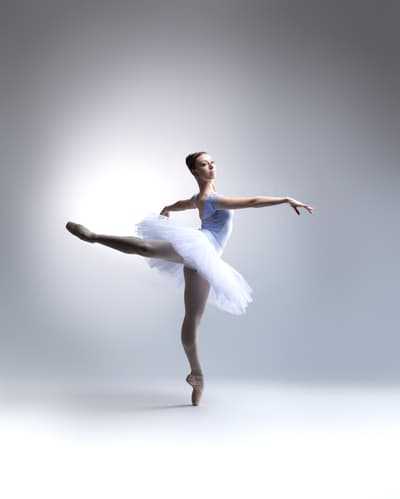 Caitlin Sendlenski — Classical dancer, United States