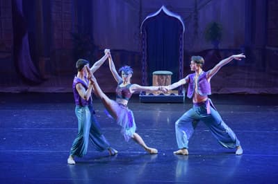 Caitlin Sendlenski — Classical dancer, United States