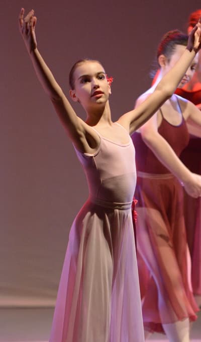 Elizabeth Oliver — Classical dancer, United Kingdom