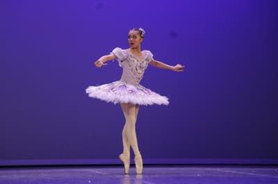 Giulia Soares Campos Giulia Trocolli — Classical dancer