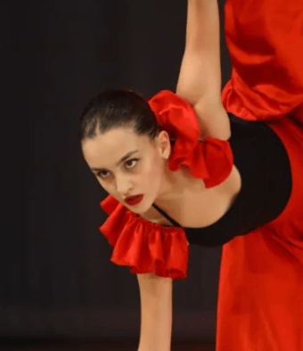 Isabella Francesca Taman Ciorfito — Classical dancer, Romania