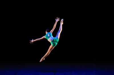 Giovana Chauar — Classical dancer