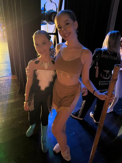 Giovana Chauar — Classical dancer