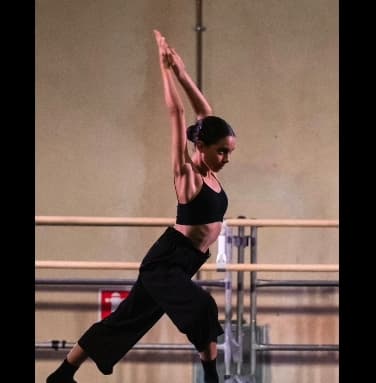 Emma Pellegrini — Contemporary dancer