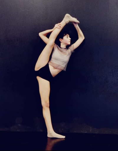 Emma Pellegrini — Contemporary dancer
