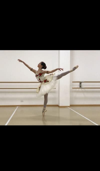 Emma Pellegrini — Contemporary dancer