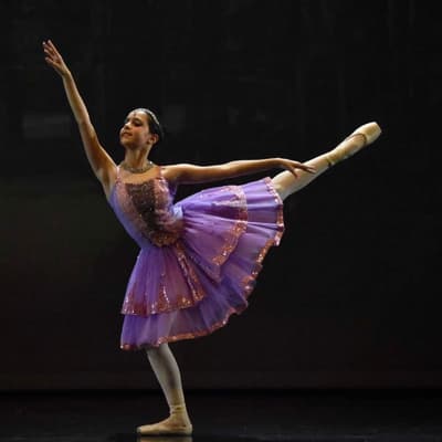 Emma Pellegrini — Contemporary dancer