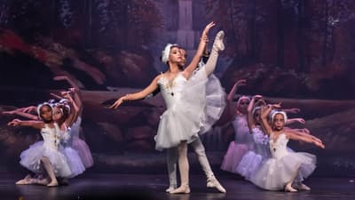 Avril Noguera — dancer, Mexico