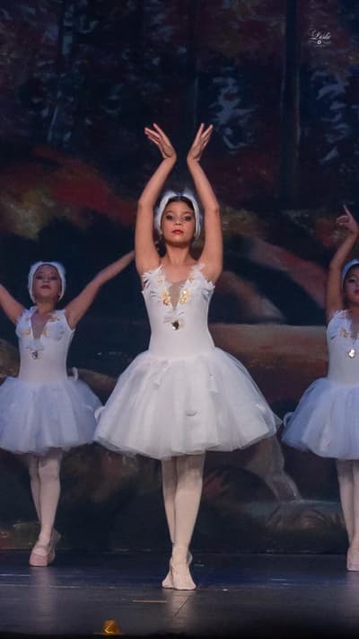 Avril Noguera — dancer, Mexico