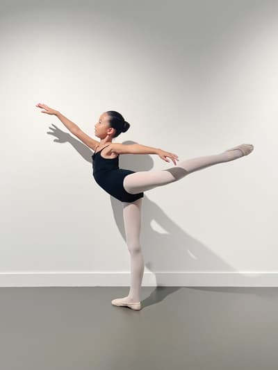 Wenanlan Shi — Classical dancer, Hong Kong SAR China