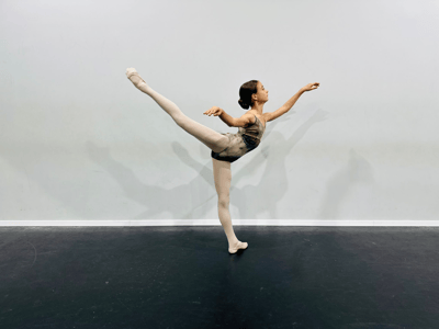 Teona Shkolnik — Classical dancer