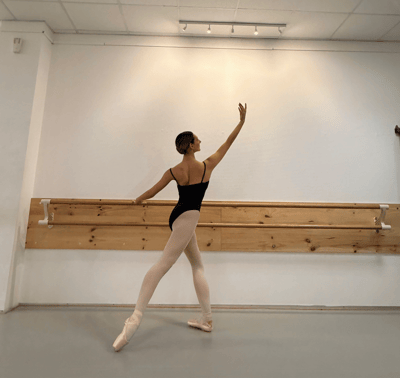 Jade contré — Classical dancer