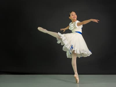 Luz Adriana Contreras Montes — Contemporary dancer, Mexico