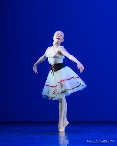 Luna Mazzocchini — Classical dancer, Italy