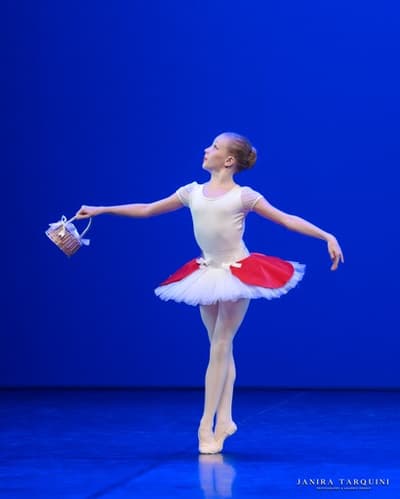 Luna Mazzocchini — Classical dancer, Italy