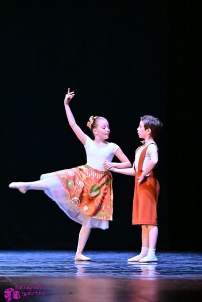 Luna Mazzocchini — Classical dancer, Italy