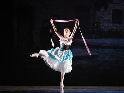 Luna Mazzocchini — Classical dancer, Italy