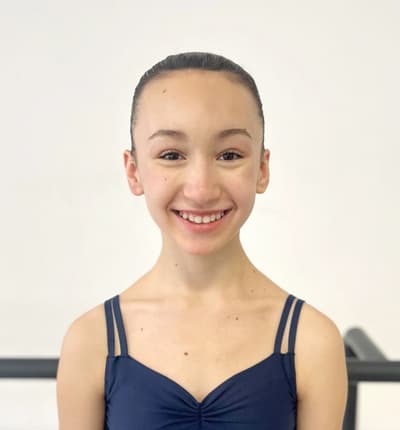 Ela kayabay — dancer, Türkiye