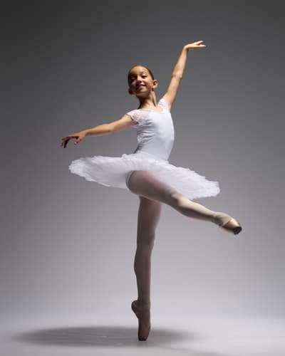 Valeria Dennis — Classical dancer, Spain