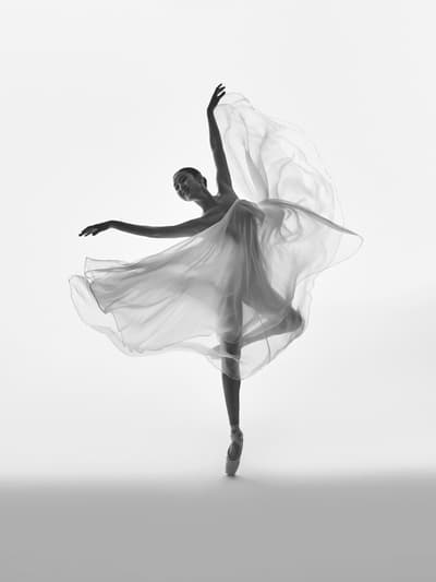Stephanie Suh — Classical dancer, United States
