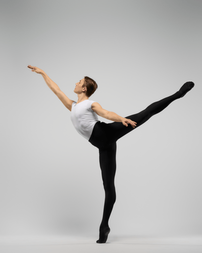 Matthys De Beer — Classical dancer