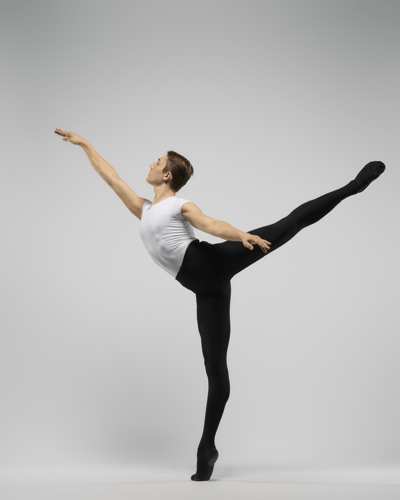 Matthys De Beer — Classical dancer