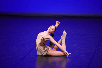 LECOMTE Nell — Classical dancer, France