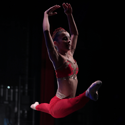 LECOMTE Nell — Classical dancer, France