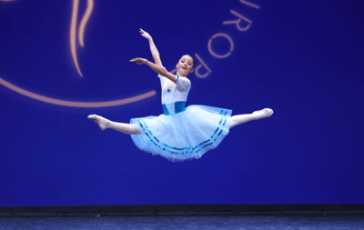 LECOMTE Nell — Classical dancer, France