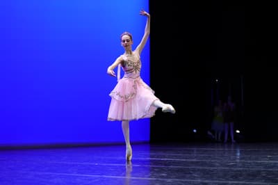 Anouk Nevin — Classical dancer, France